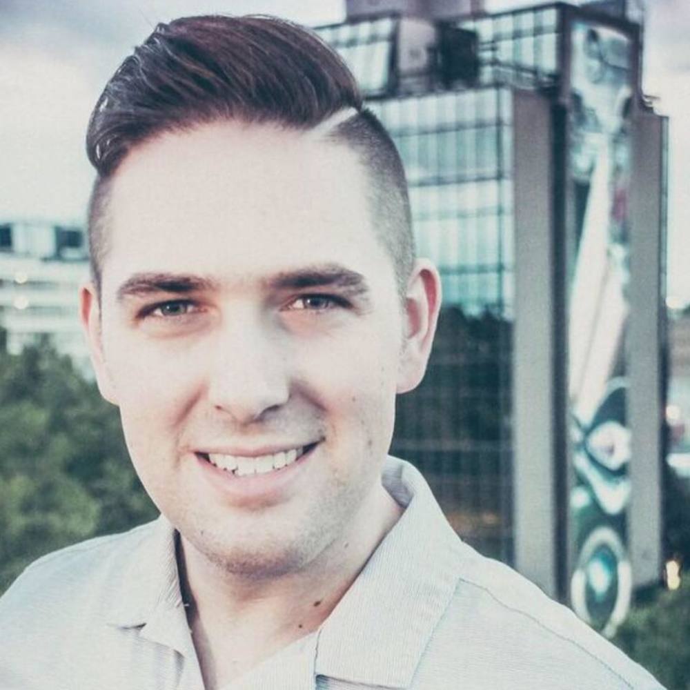 Meet your Posher, Chris